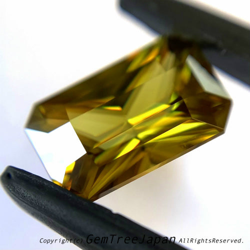 【“みどりの日”特別オークションその2】“こんなスフェーン見たことない”マダガスカルスフェーン1.51ct💎ゲオ先生作品