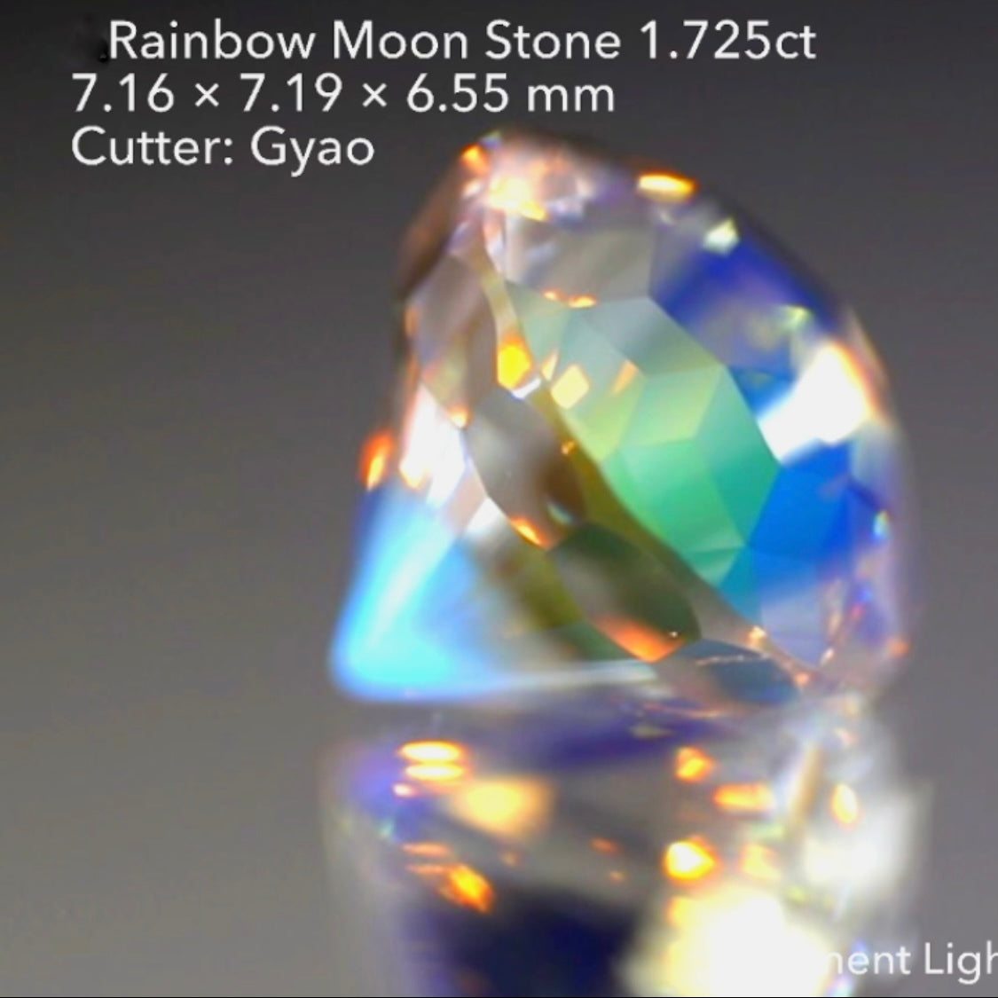 キューブ&新カットの融合👍全面が“A面”のレインボームーンストーン1.725ct✨11/15スタート〜12/15終了🤣 ゲオちゃん作品🎁
