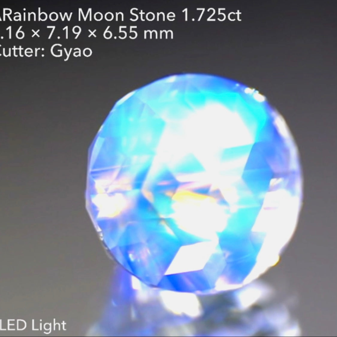 キューブ&新カットの融合👍全面が“A面”のレインボームーンストーン1.725ct✨11/15スタート〜12/15終了🤣 ゲオちゃん作品🎁