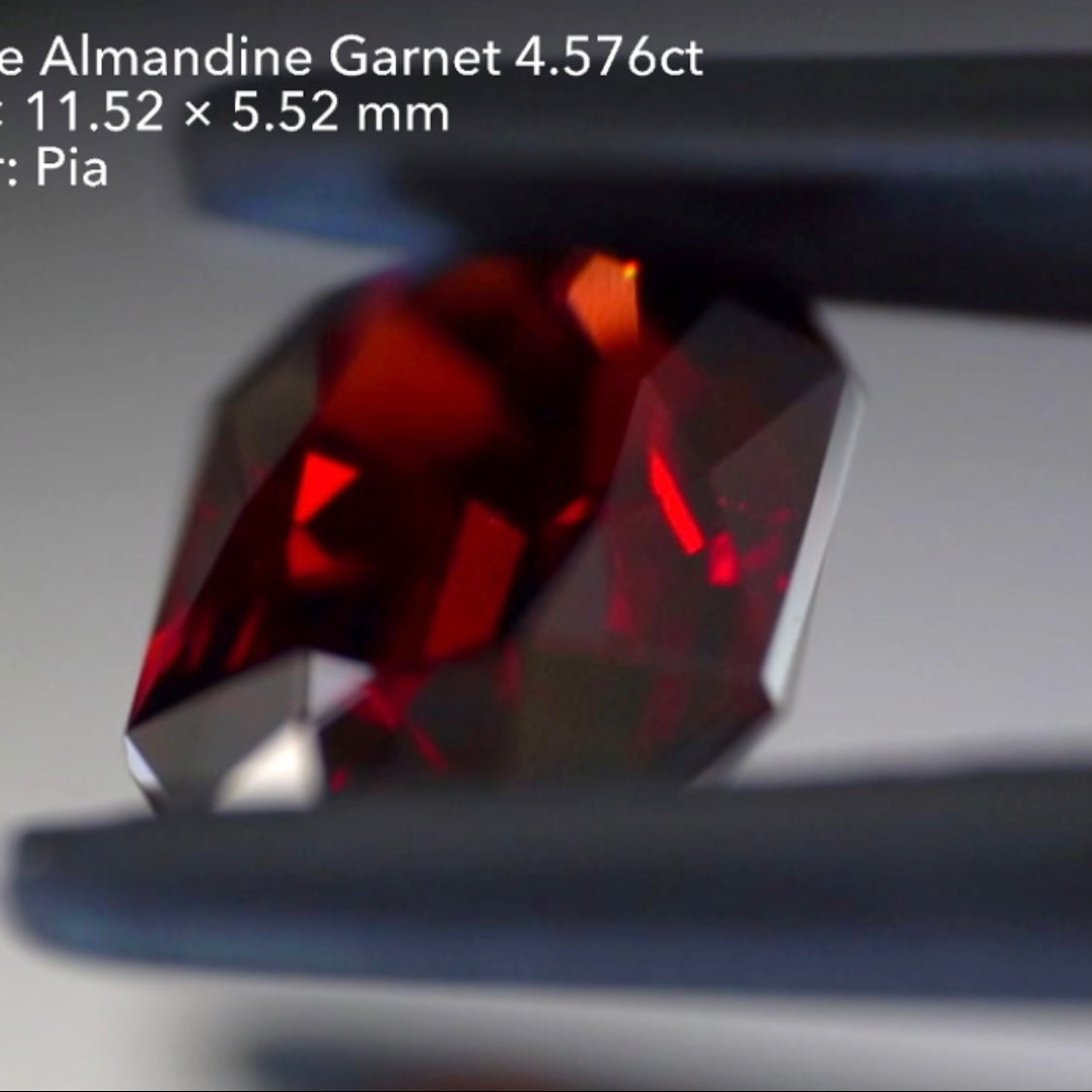 濃厚レッド✨大粒パイロープアルマンディンガーネット4.576ct💎ピアッちゃん作品