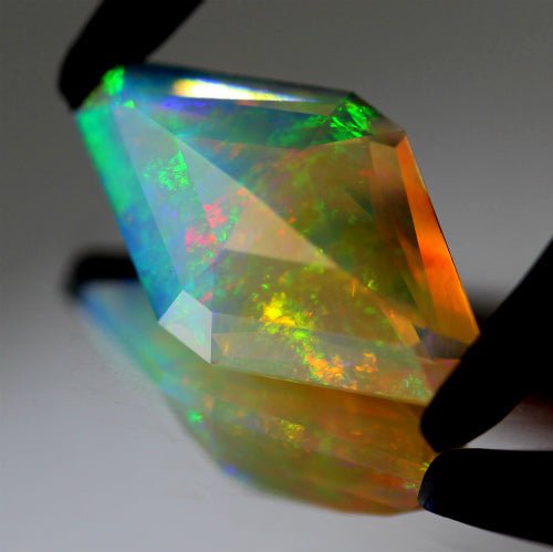 ゲオ先生作品特集「ファンシーカイトカット」エチオピアオパール1.61ct✨ 3/21 プレミア配信💎🌳⚡️