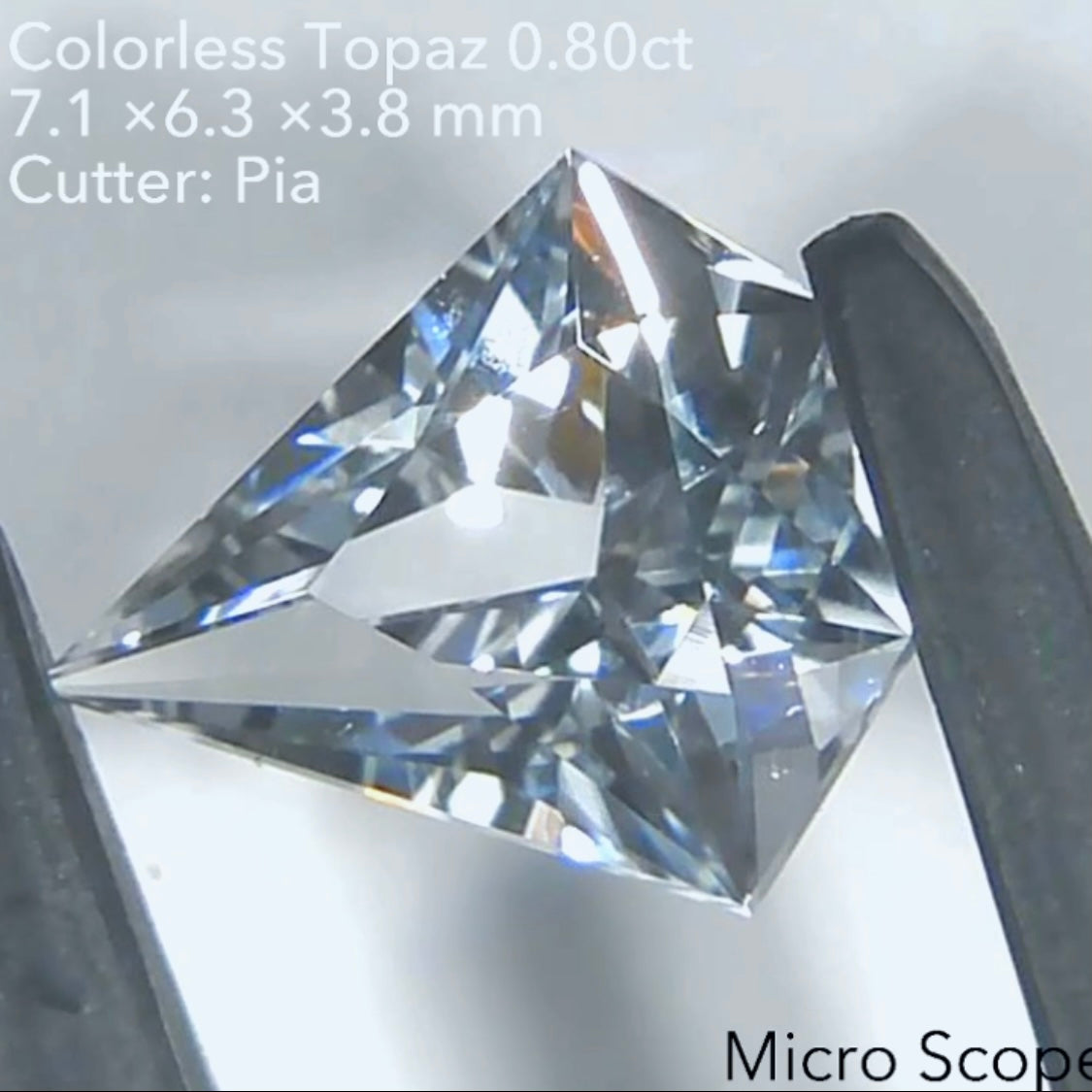 チョット長めの『宝石形』💎超キラキラ✨ホワイトトパーズ0.80ct💎ピアッちゃん作品👍
