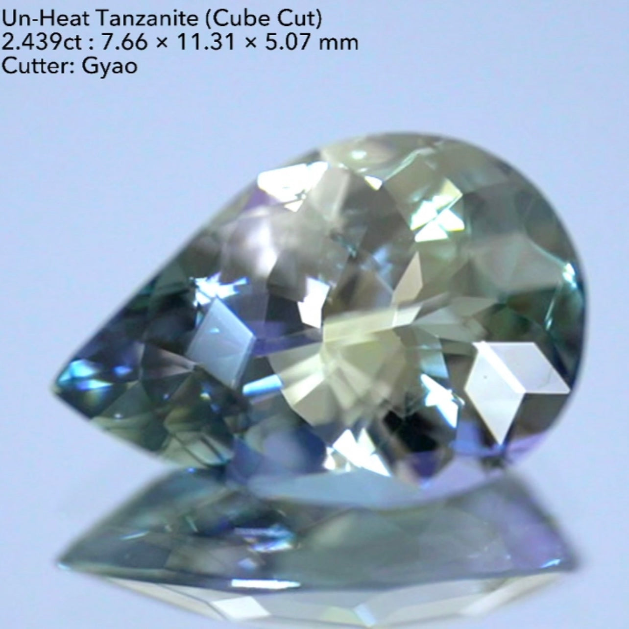 【キューブが敷き詰められた“雫”形】非加熱タンザナイト(ゾイサイト)2.439ct (マンダリンオリエンタル個展開催特別出品)