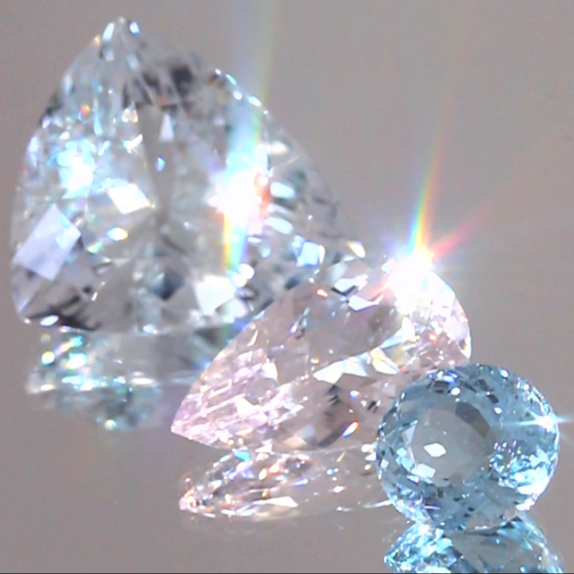 見逃し厳禁📣大粒8.014ct✨キラキラアクアマリン💎 当店の不動のトップカッター『アディダス監督』作品✨涼しげな煌き“ベリル”特集🎐ナント!オークションでご紹介しちゃいます👍本日「22時00分終了」となります⏰