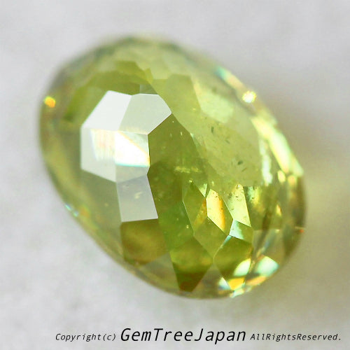 💕お家時間を楽しく💕“ステイホームオークション”でご紹介❗️貴重なグリーン系マダガスカル産スフェーン2.24ct