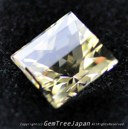 師匠作品“クラウン太鼓橋カット”ラブラドライト2.28ct💎
