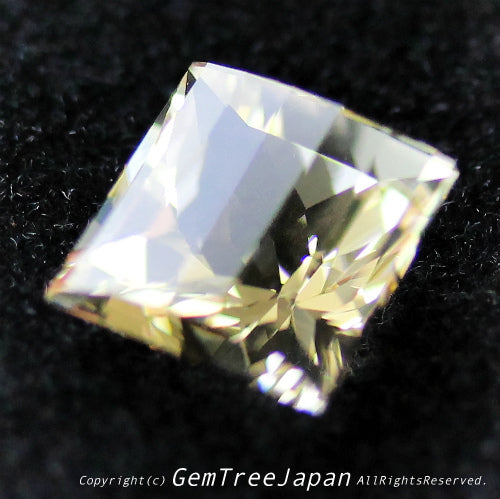 師匠作品“クラウン太鼓橋カット”ラブラドライト2.28ct💎