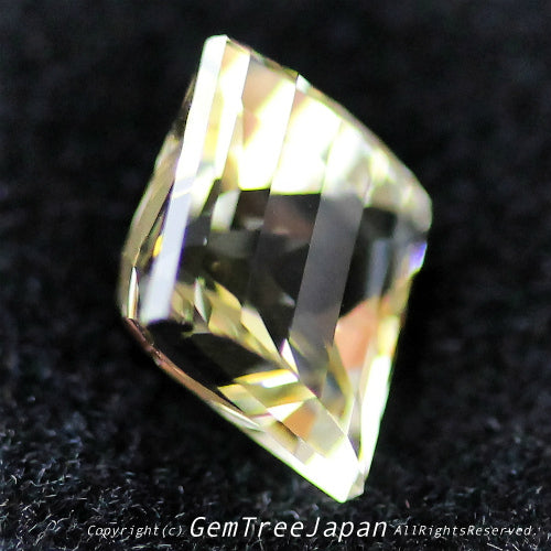 師匠作品“クラウン太鼓橋カット”ラブラドライト2.28ct💎