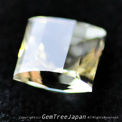 師匠作品“クラウン太鼓橋カット”ラブラドライト2.28ct💎