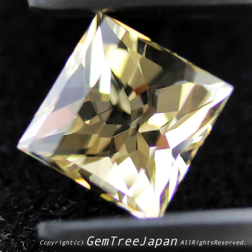 師匠作品“クラウン太鼓橋カット”ラブラドライト2.28ct💎
