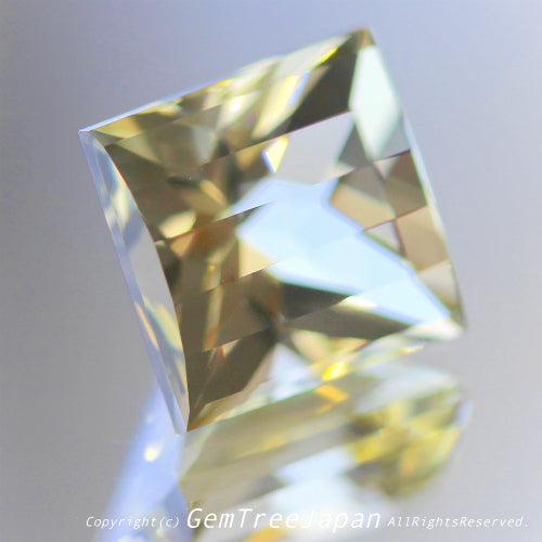 師匠作品“クラウン太鼓橋カット”ラブラドライト2.28ct💎