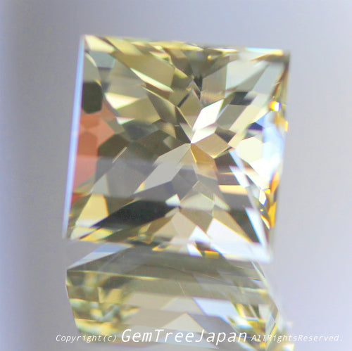 師匠作品“クラウン太鼓橋カット”ラブラドライト2.28ct💎