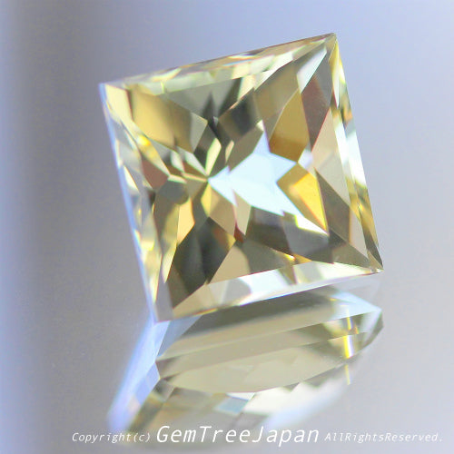 師匠作品“クラウン太鼓橋カット”ラブラドライト2.28ct💎