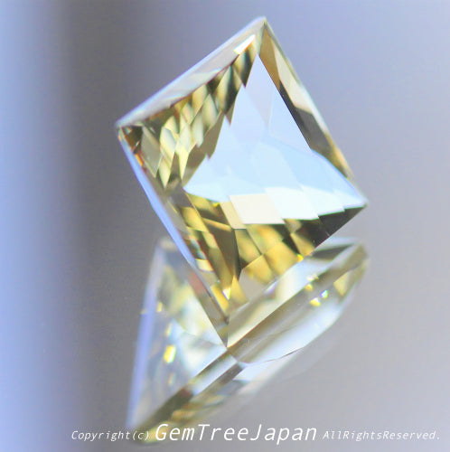 師匠作品“クラウン太鼓橋カット”ラブラドライト2.28ct💎