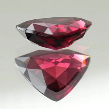 美しきバーガンディーレッド🍷ロードライトガーネット 2.36ct✨レイちゃん作品💎6/19LIVE配信「朝からLIVE三昧DAY第1部」より