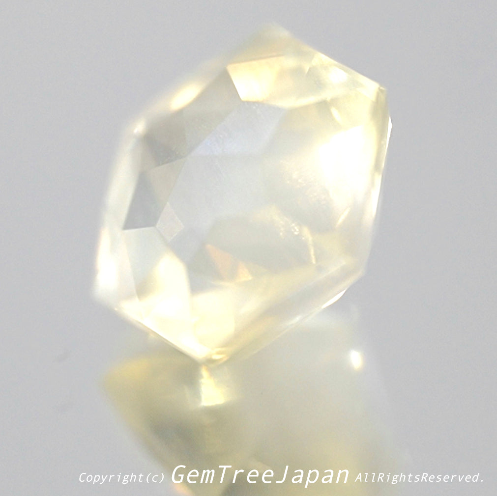 六芒星が煌く「ナシテー」6角形のラブラドライト2.53ct👍師匠作品💎突如開催❗️GTJ名物【時短オークション】こちらはクーポンはごめんなさい🙏