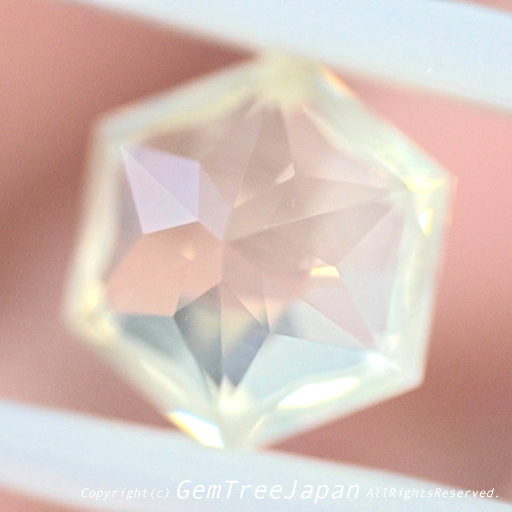 六芒星が煌く「ナシテー」6角形のラブラドライト2.53ct👍師匠作品💎突如開催❗️GTJ名物【時短オークション】こちらはクーポンはごめんなさい🙏