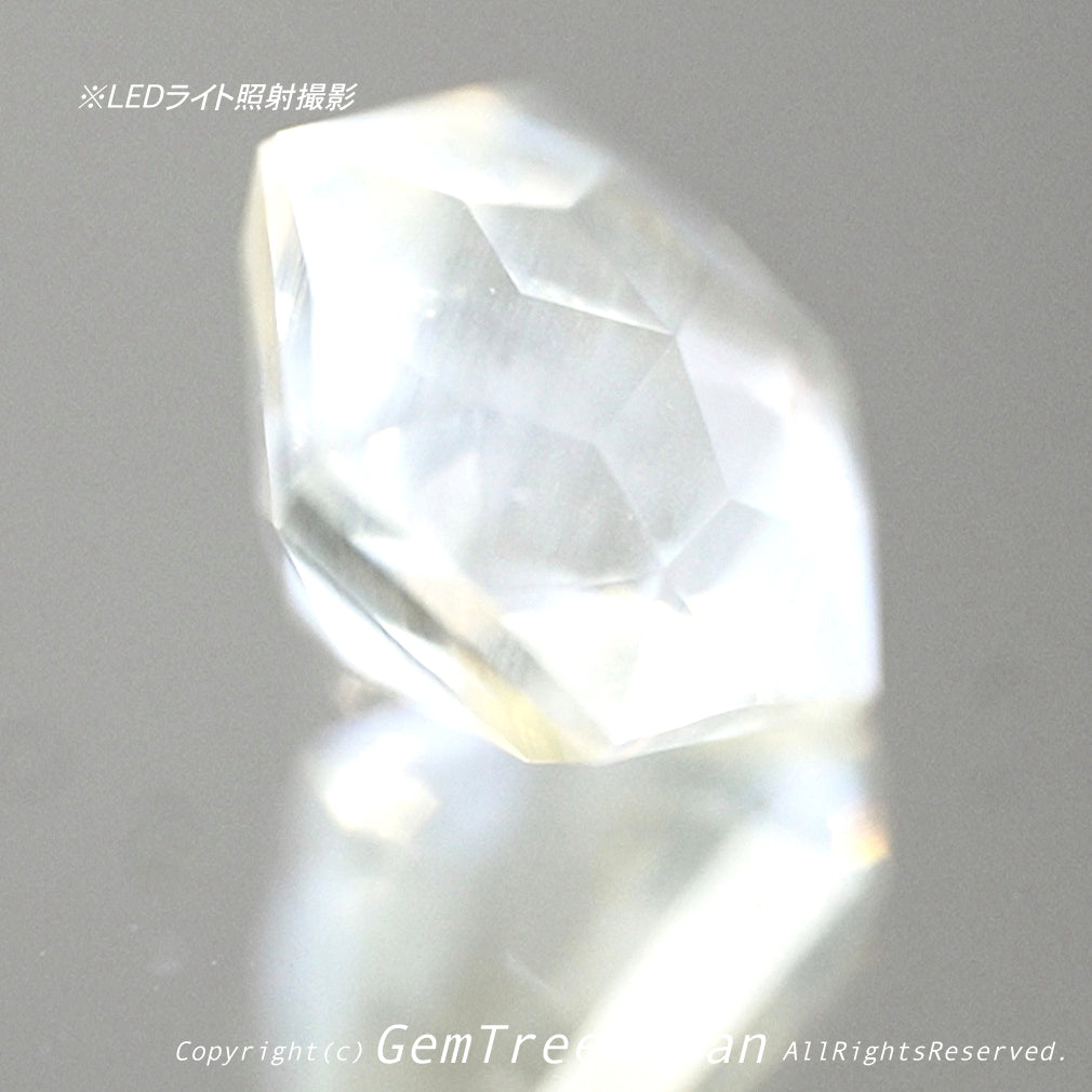六芒星が煌く「ナシテー」6角形のラブラドライト2.53ct👍師匠作品💎突如開催❗️GTJ名物【時短オークション】こちらはクーポンはごめんなさい🙏