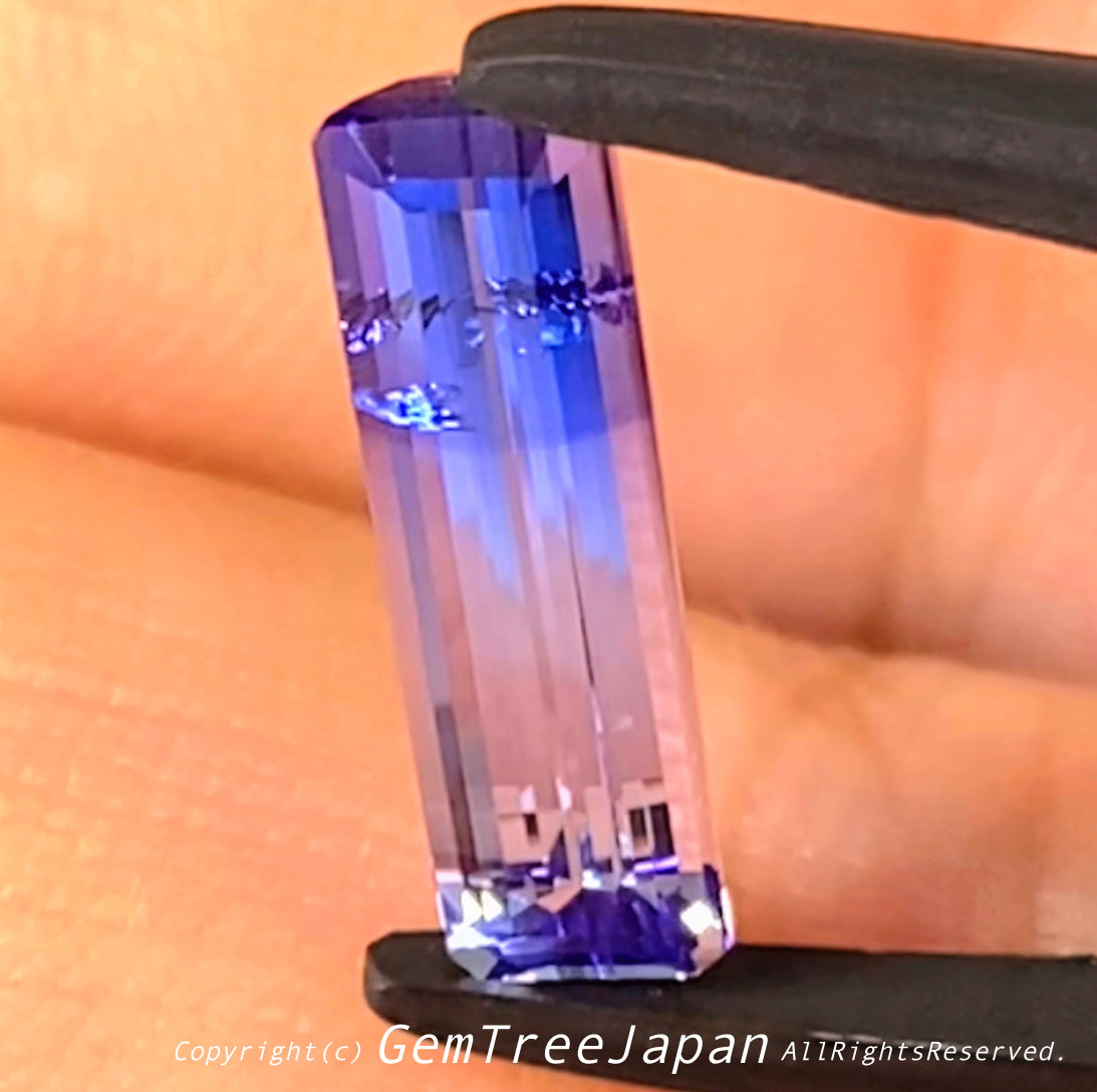 超美色のバイカラータンザナイト2.57ct✨「"GTQ"ビンテージ作品