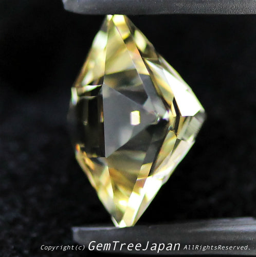 師匠作品“テーブル面縁取りカット”ラブラドライト2.65ct💎