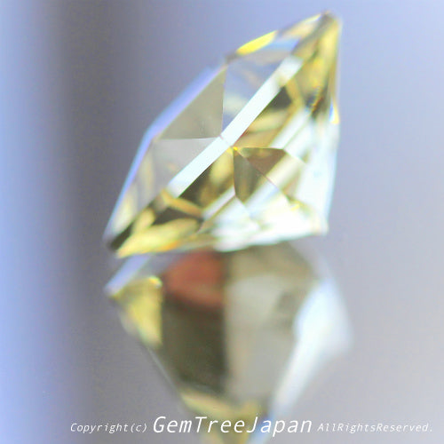 師匠作品“テーブル面縁取りカット”ラブラドライト2.65ct💎