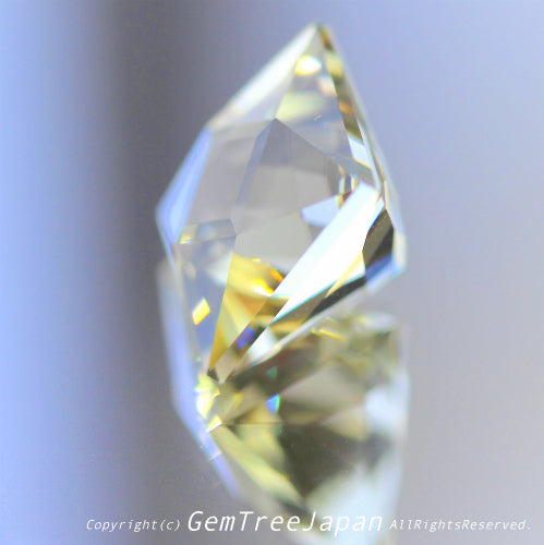 師匠作品“テーブル面縁取りカット”ラブラドライト2.65ct💎