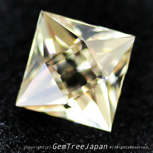 師匠作品“テーブル面縁取りカット”ラブラドライト2.65ct💎
