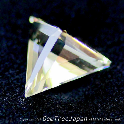 師匠作品“トライアングル”ラブラドライト2.75ct💎