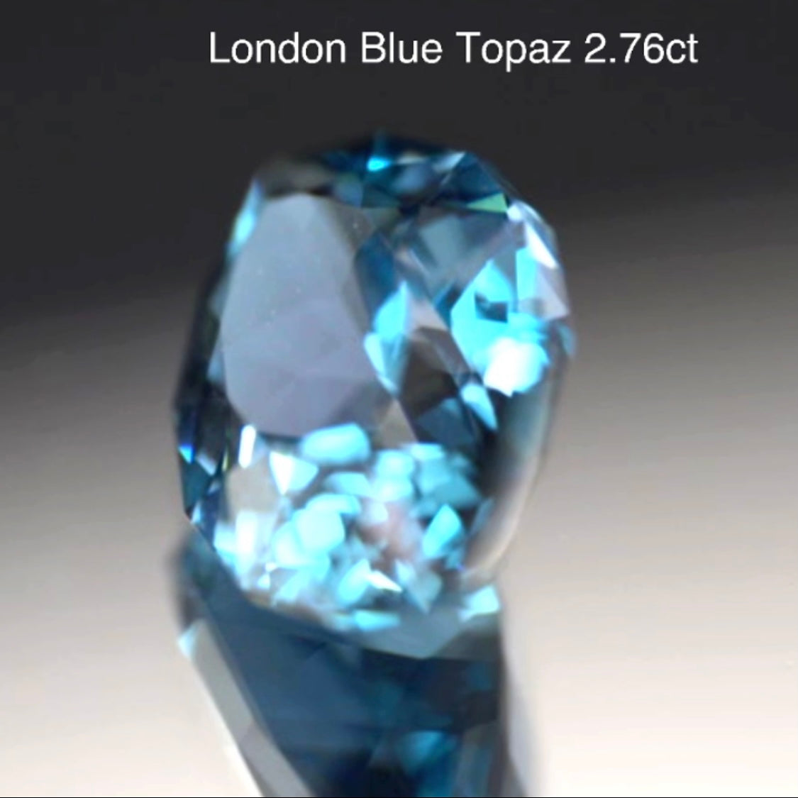 太めの感じがまた良し🍯“ファンシーマーキス”ロンドンブルートパーズ2.76ct🔮ピアッちゃん作品