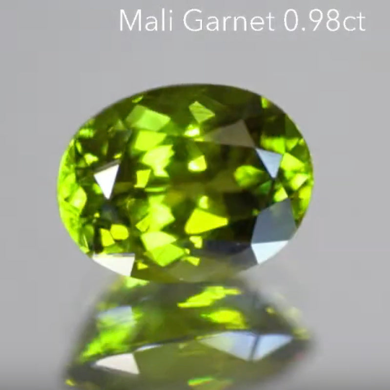 【SOLD OUT】価値ある濃いグリーンのマリガーネット0.98ct💎GTQヴィンテージ作品✨こちらは「お問合せ一番乗り特価」でご紹介です♪