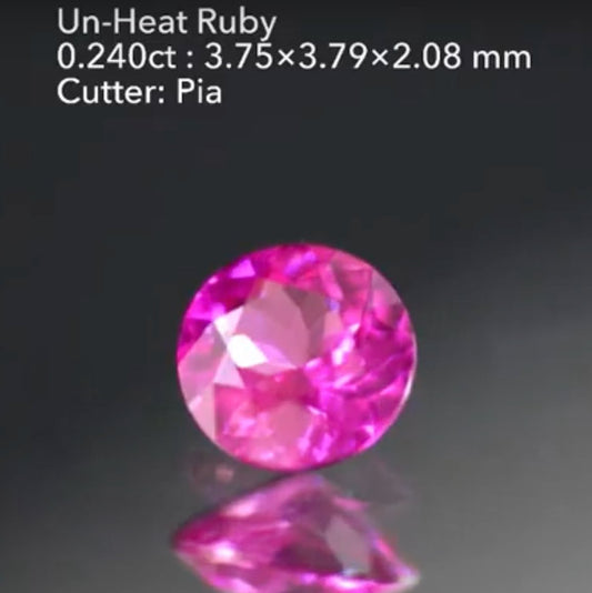 【SOLD OUT】明るく綺麗なピンキッシュ非加熱ルビー0.240ct✨ピアッちゃん作品(LIVE中のお問合せ一番乗り特価でのご紹介です)