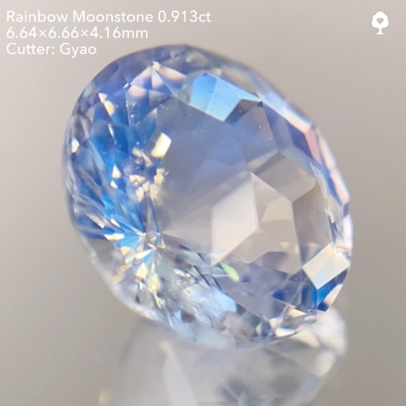 【SOLD OUT】ラウンドキューブスターレインボームーンストーン0.913ct/ゲオちゃん【両面キューブ】