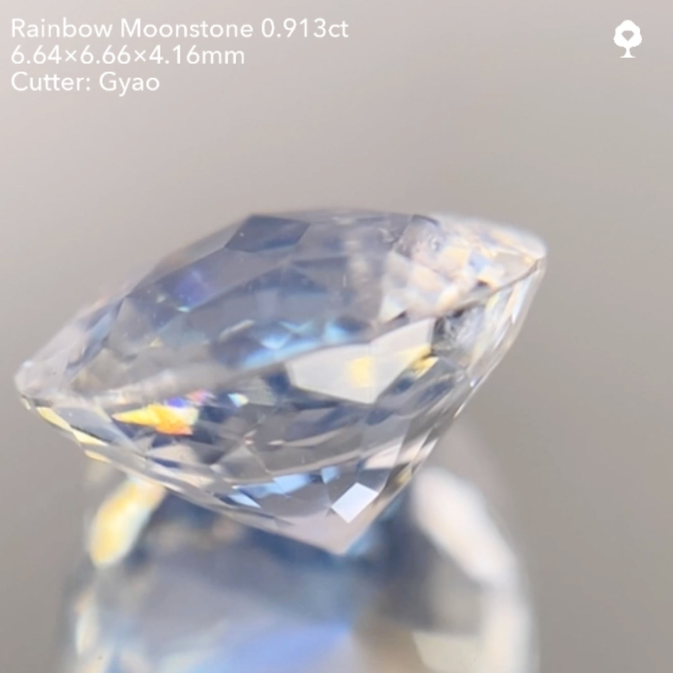 【SOLD OUT】ラウンドキューブスターレインボームーンストーン0.913ct/ゲオちゃん【両面キューブ】