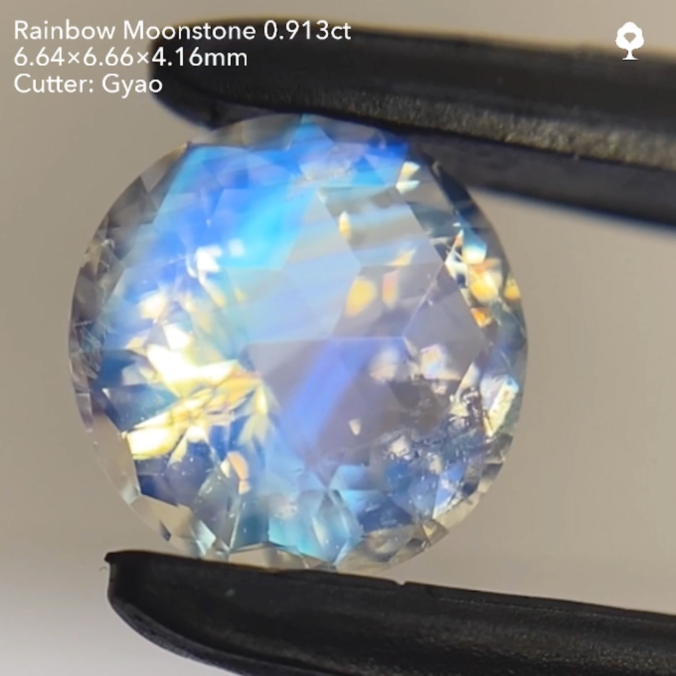 【SOLD OUT】ラウンドキューブスターレインボームーンストーン0.913ct/ゲオちゃん【両面キューブ】