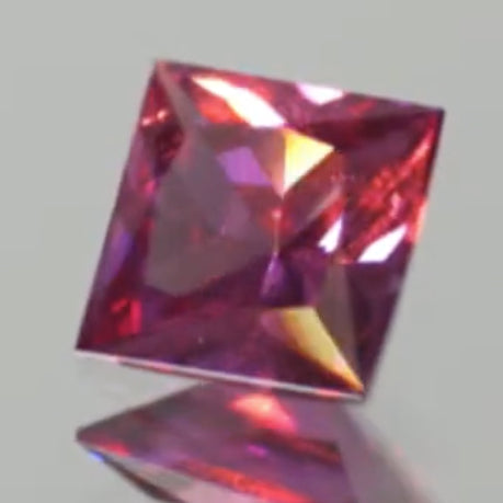 【SOLD OUT】ロードライトガーネット0.60ct/ピアッちゃん作品 ★11/11ハラキリ1円オークションライブ★クーポンはごめんなさい🙇♂️