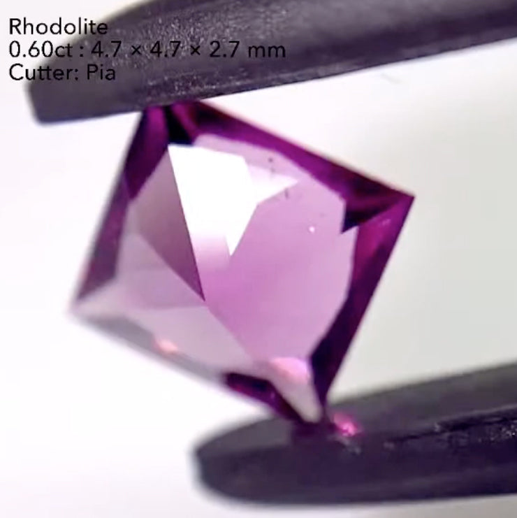 【SOLD OUT】ロードライトガーネット0.60ct/ピアッちゃん作品 ★11/11ハラキリ1円オークションライブ★クーポンはごめんなさい🙇♂️