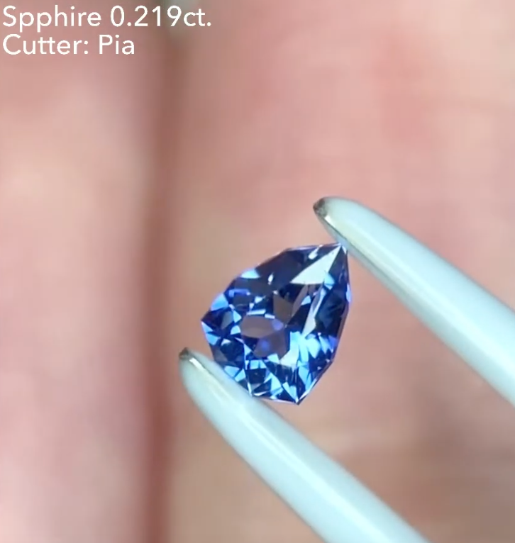 爽やかさも感じたいブルー💙コーンフラワーブルー系サファイア0.216ct ピアッちゃん作品