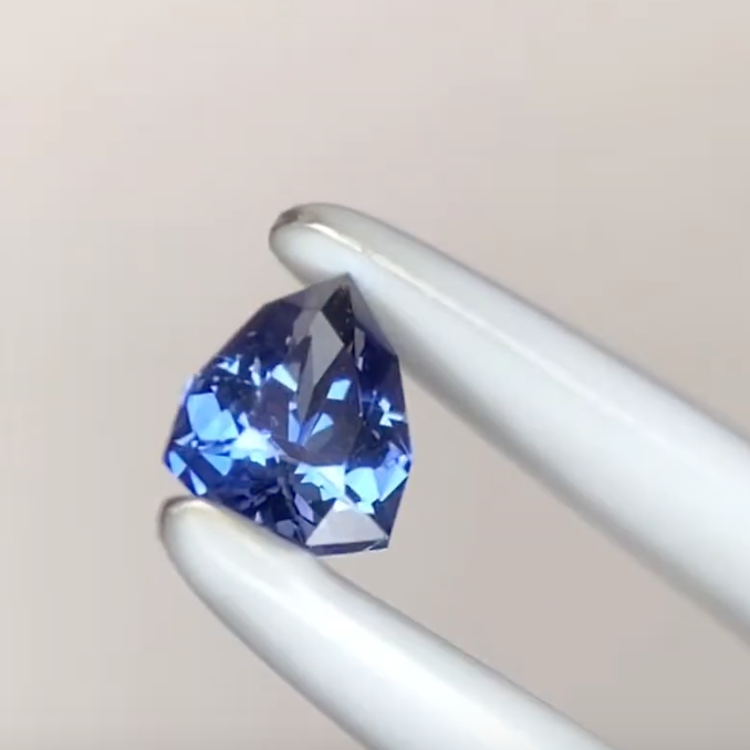 爽やかさも感じたいブルー💙コーンフラワーブルー系サファイア0.216ct ピアッちゃん作品