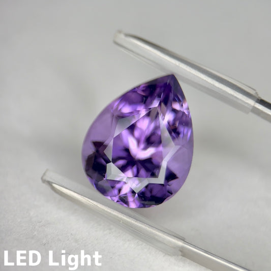 アメジスト 9.37ct 変則キューブカット