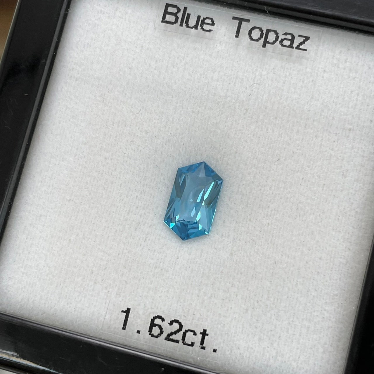 長い6角形「ロングヘキサゴン」✨ブルートパーズ1.62ct💎ピアッちゃん作品