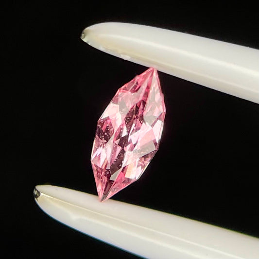 可憐なマーキスに花蓮なピンク🪷✨パパラチァサファイア0.133ct ピアッちゃん作品