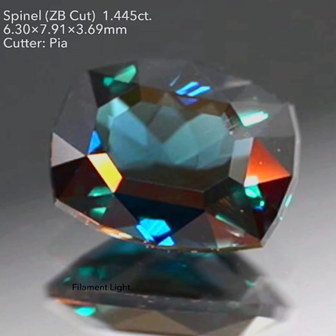 【お客さま専用ページ】インディコライト⁉️深海の色🐳をしたスピネル 1.445ct ZBカット ピアッちゃん作品