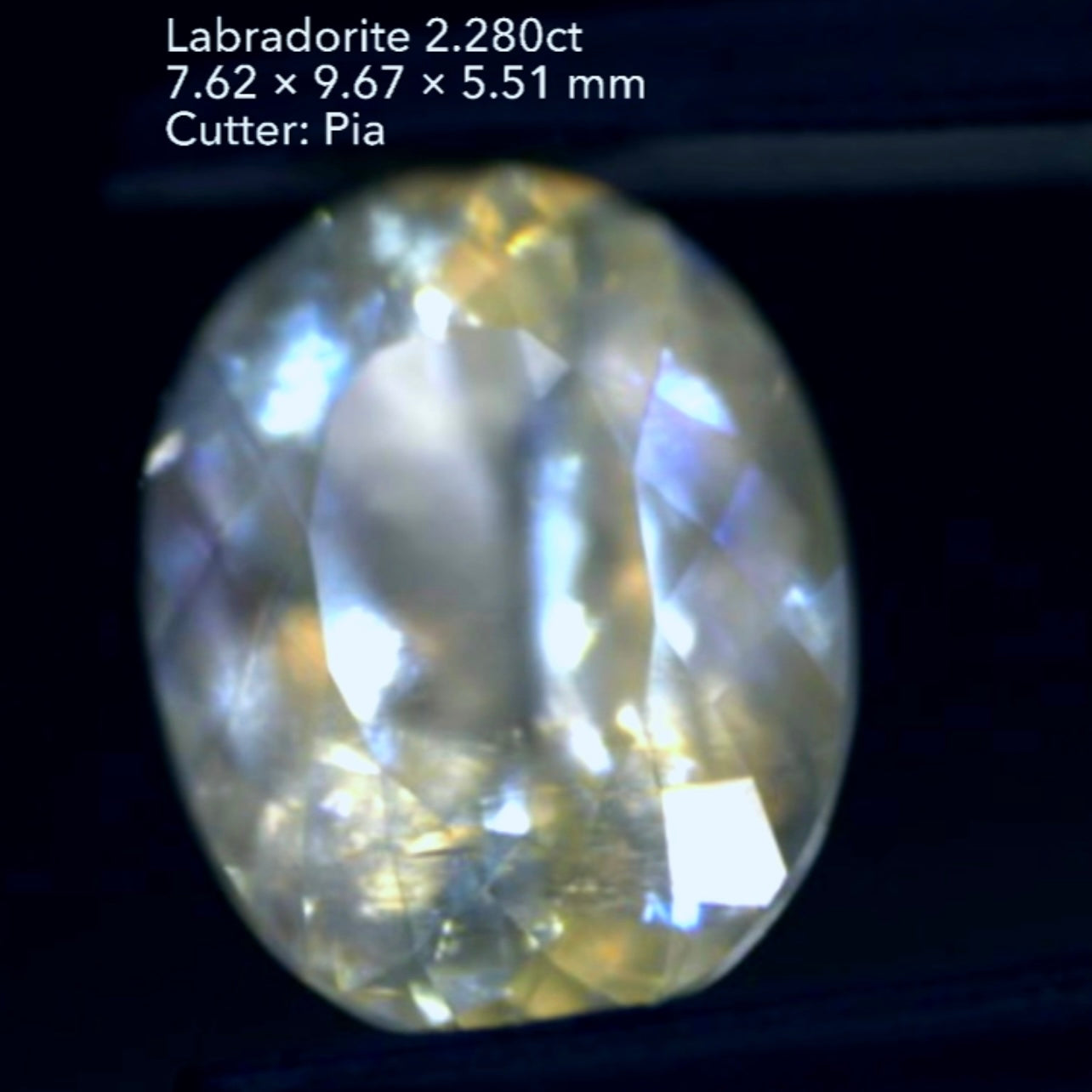 『溶けない氷河感』独特の雰囲気を楽しむラブラドライト2.280ct💎ピアッちゃん作品👍GTJ名物【HPオークション】こちらはクーポンはごめんなさい🙏