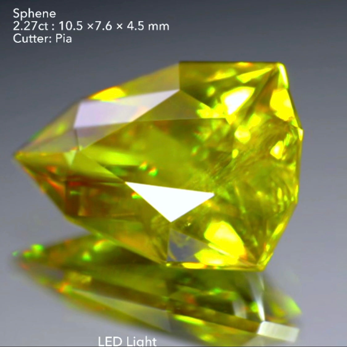 煌めく槍型✨マダガスカル産スフェーン2.27ct💎ピアッちゃん作品