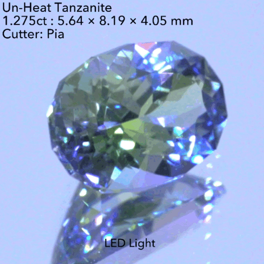 深みのある美色が煌めくパーフェクトカット👍非加熱ゾイサイト(タンザナイト)1.275ct💎ピアッちゃん作品✨