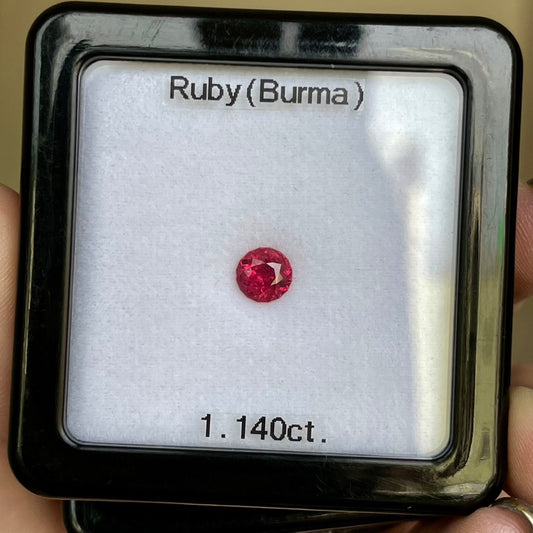 【SOLD OUT】産地・カット・サイズ,,,全て贅沢❣️価値あるビルマ産ルビー1.140ct ピアッちゃん作品【コランダム夏祭り🔥先駆け特価‼️】