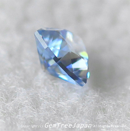 小さくてもカナリ面白い❗️ファンシートリリアント&パーティーカラーレス✨ベニトアイト0.18ct💎こちらもカナリ玄人向け😉