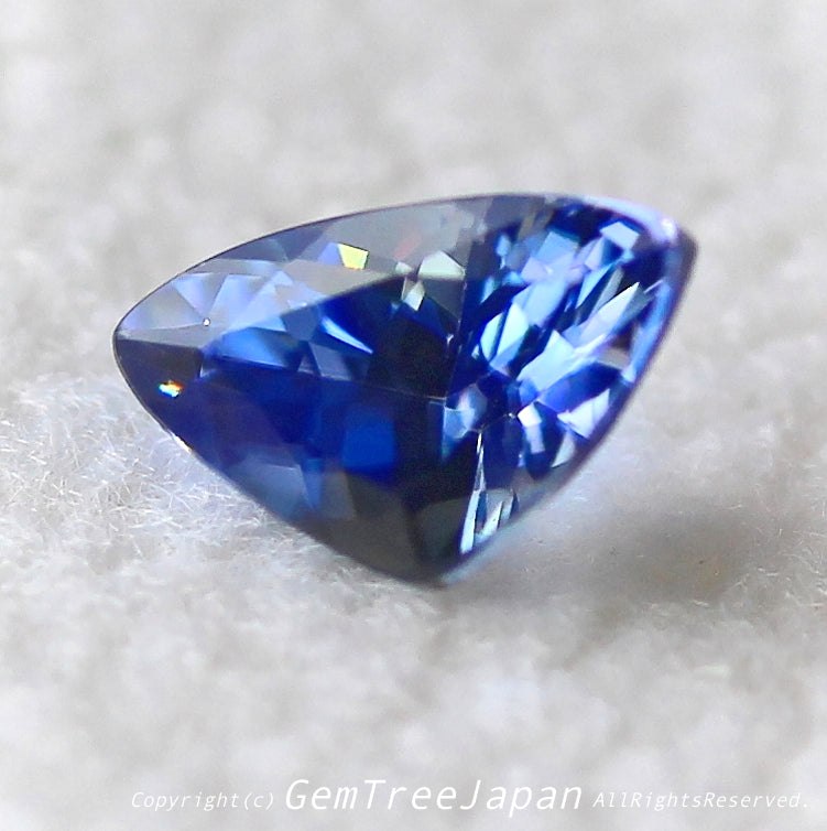 さすがベニト&トリリアント❗️贅沢なボリュームと贅沢な輝き✨ベニトアイト0.44ct💎