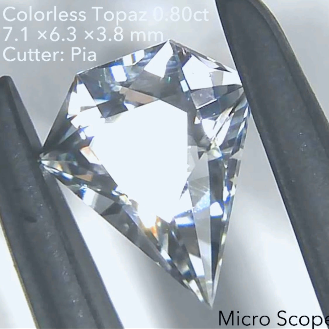 チョット長めの『宝石形』💎超キラキラ✨ホワイトトパーズ0.80ct💎ピアッちゃん作品👍