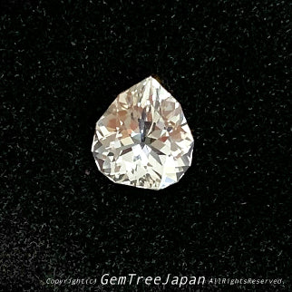 個性的な形・個性のない色♪ピュアホワイトトパーズ3.23ct✨11/17お昼Live配信商品⚡️師匠作品💎